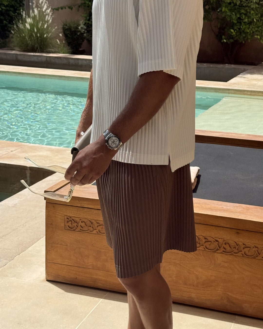 PLEAT SHORTS BROWN