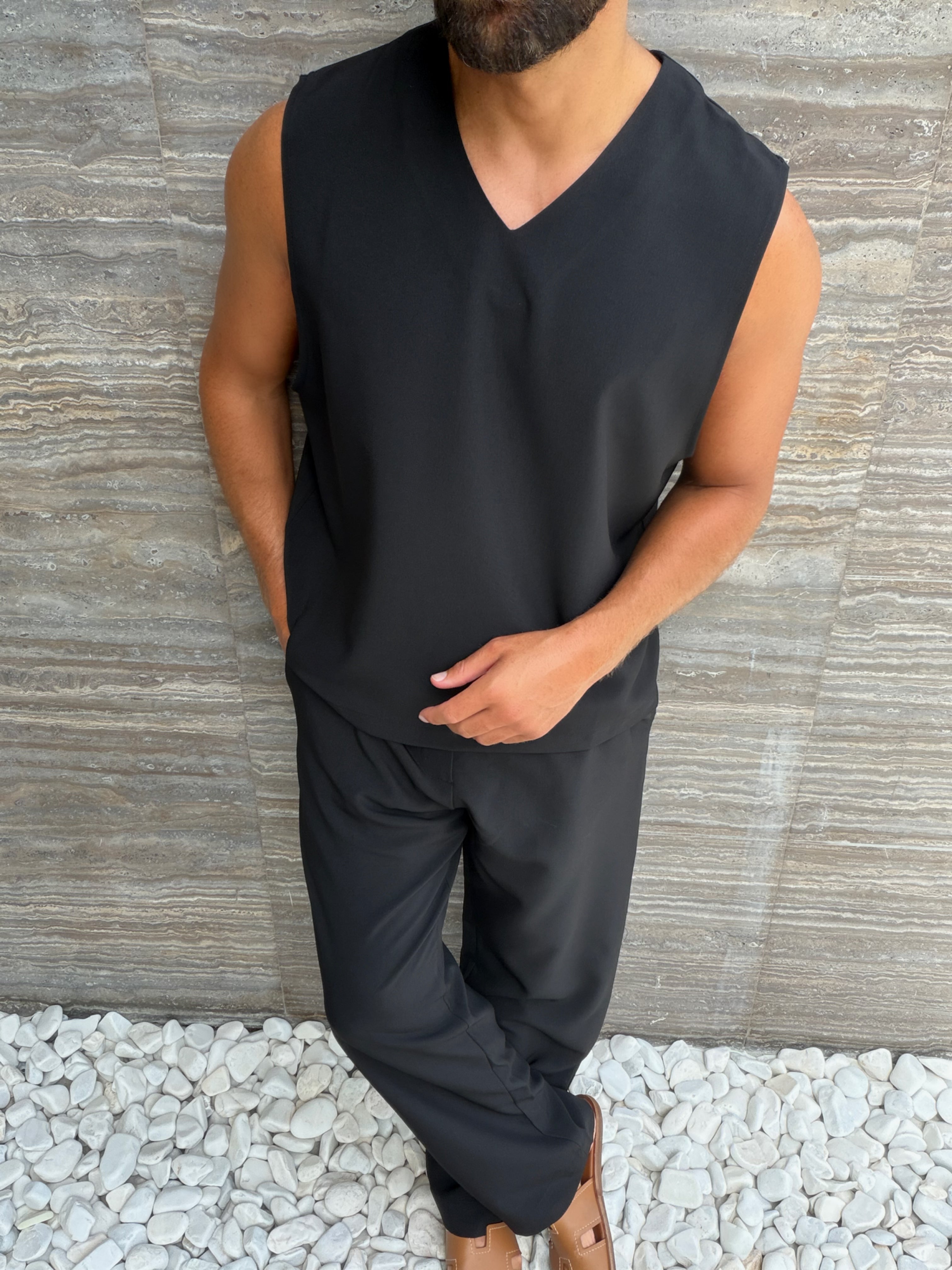 MILOS VEST BLACK