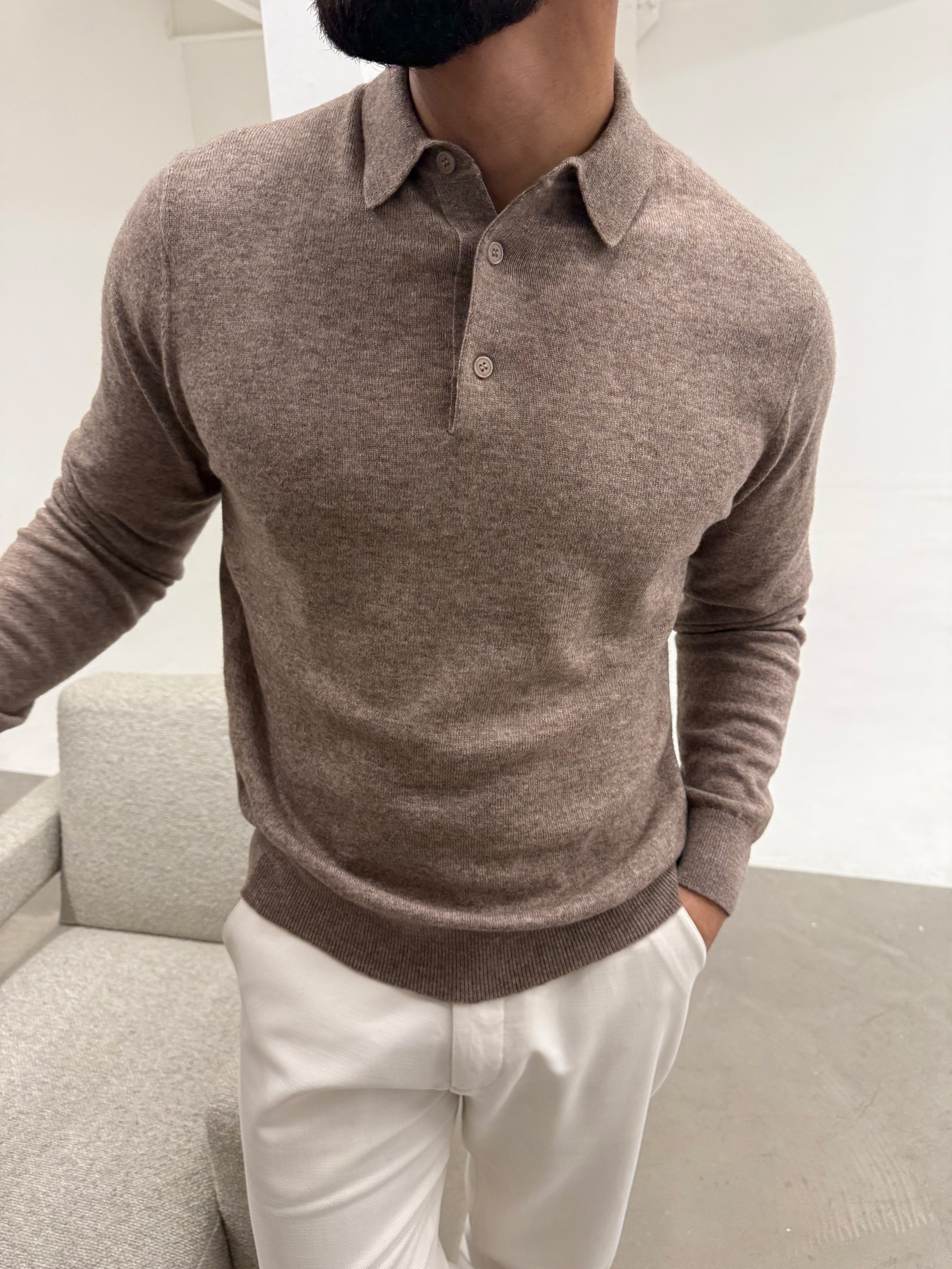 KNIT BUTTON POLO SMOKED FAWN