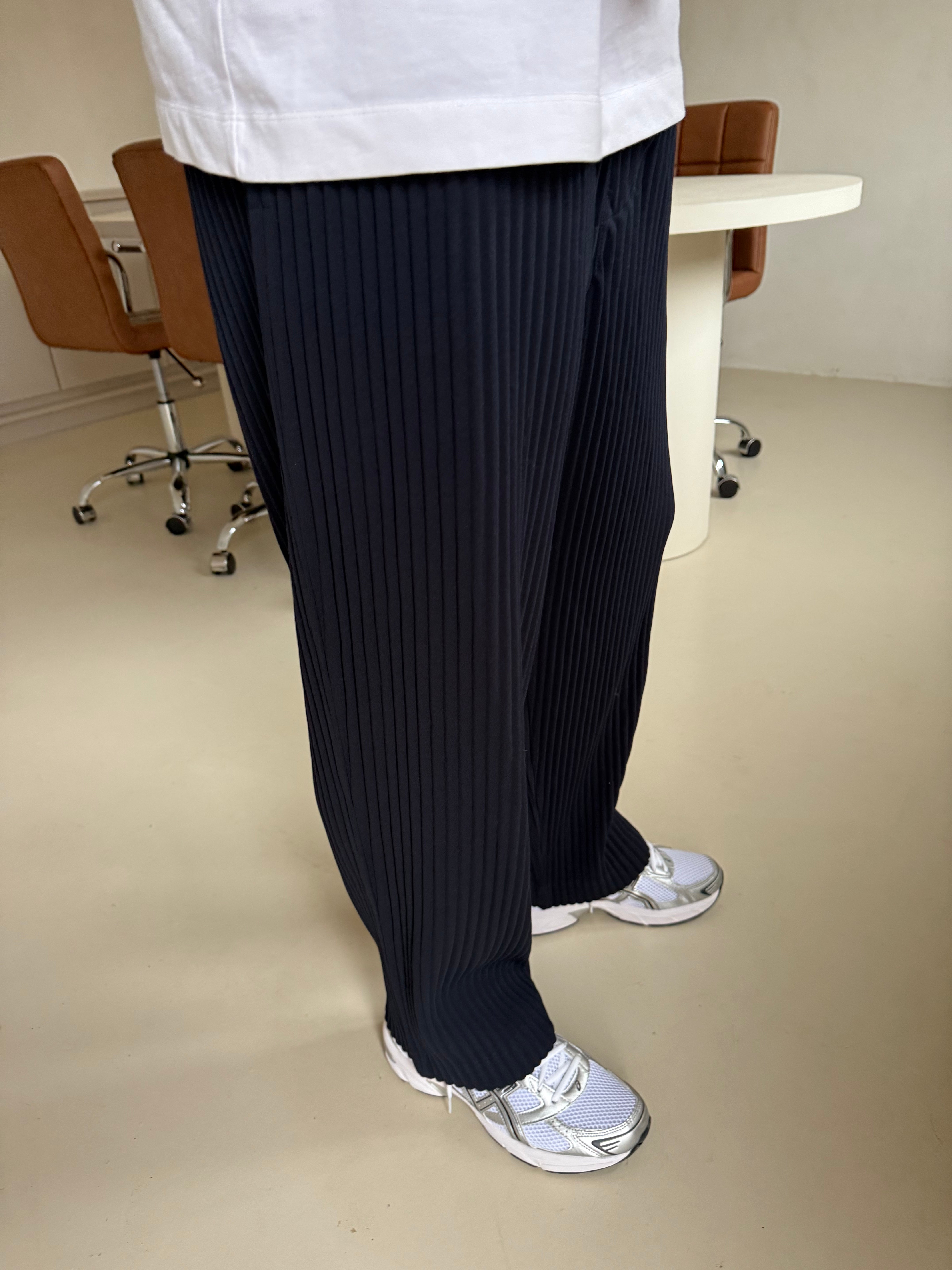 PLEAT TROUSER NAVY