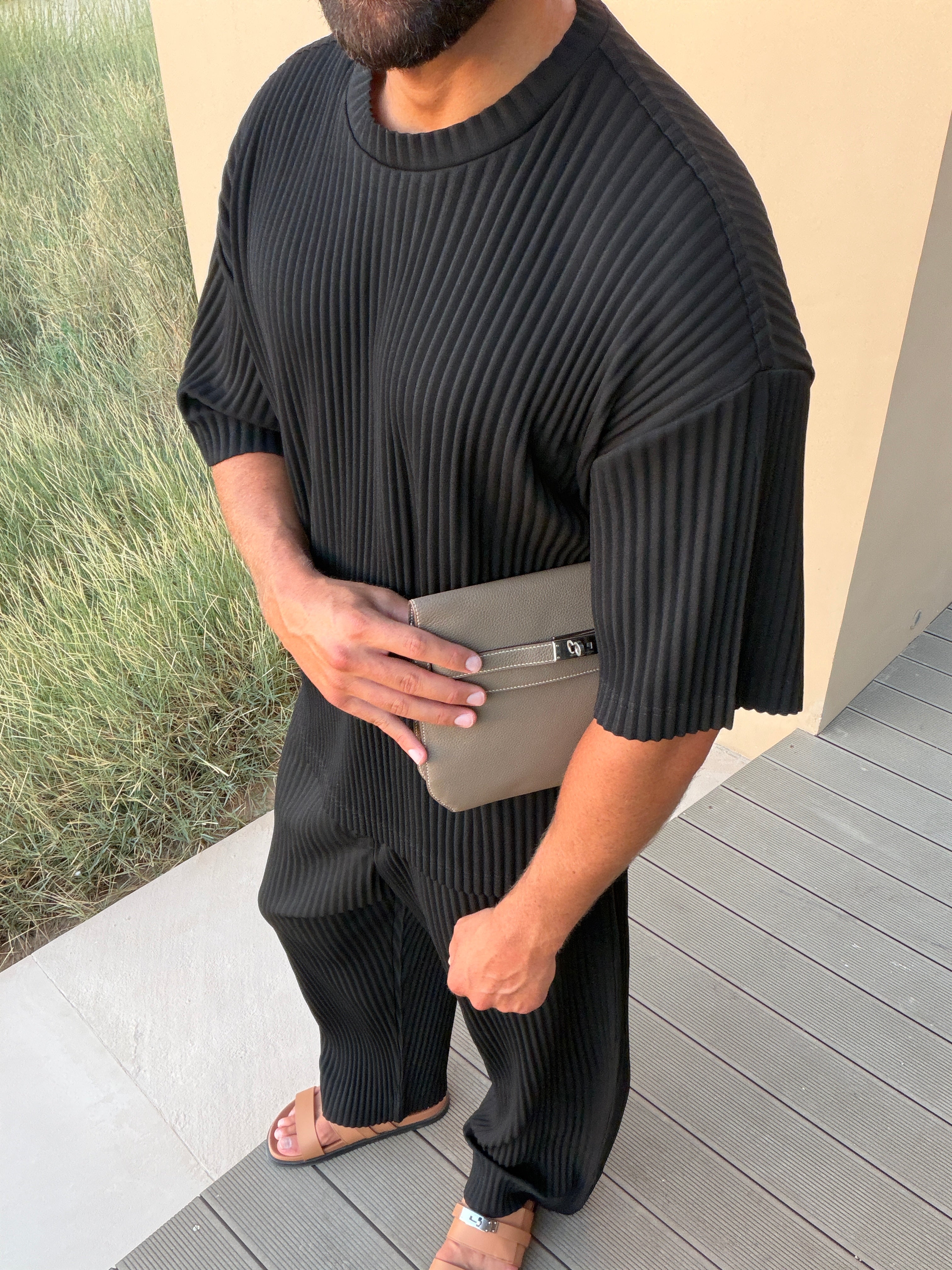 PLEAT T-SHIRT BLACK