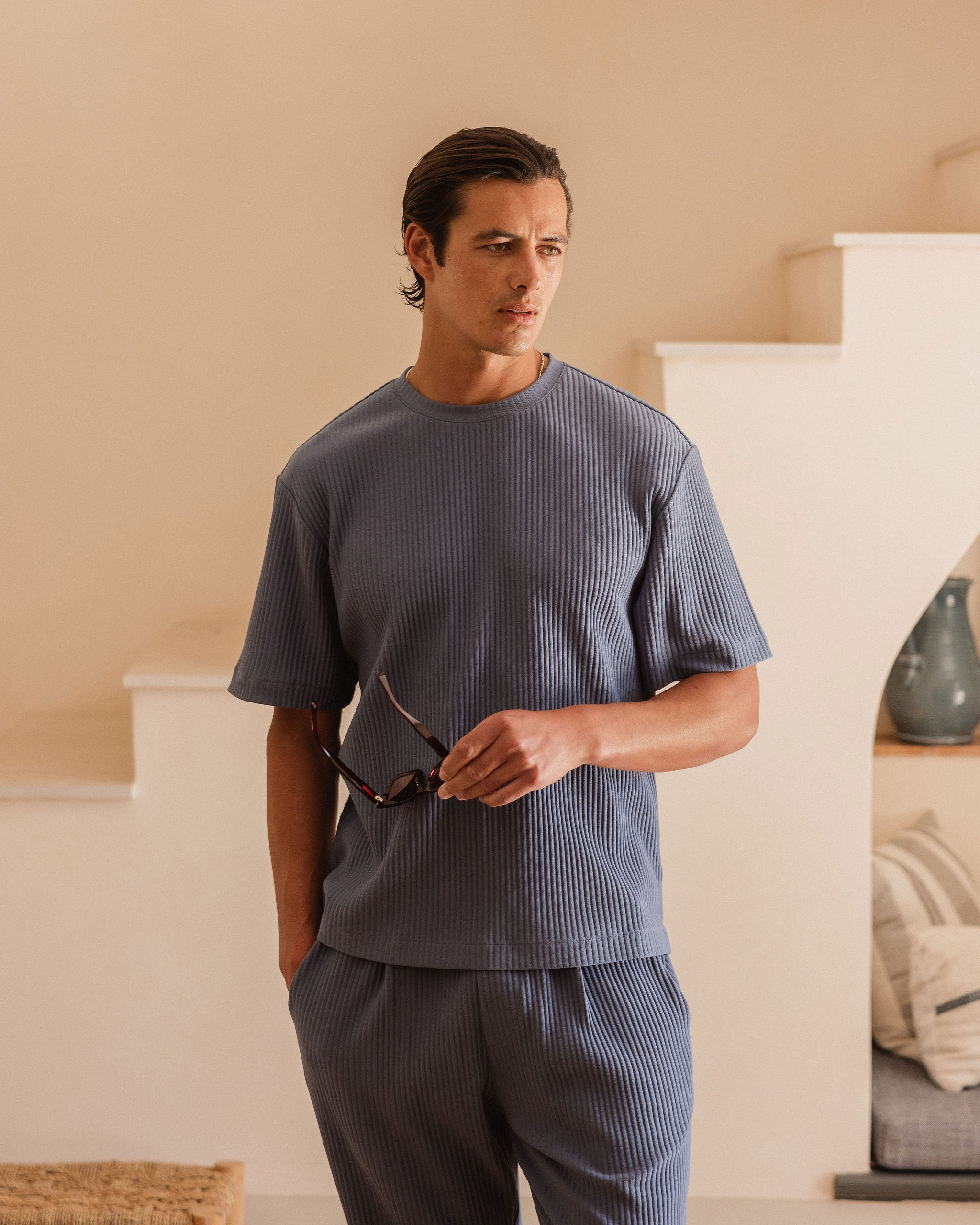 PLEAT T-SHIRT BLUE