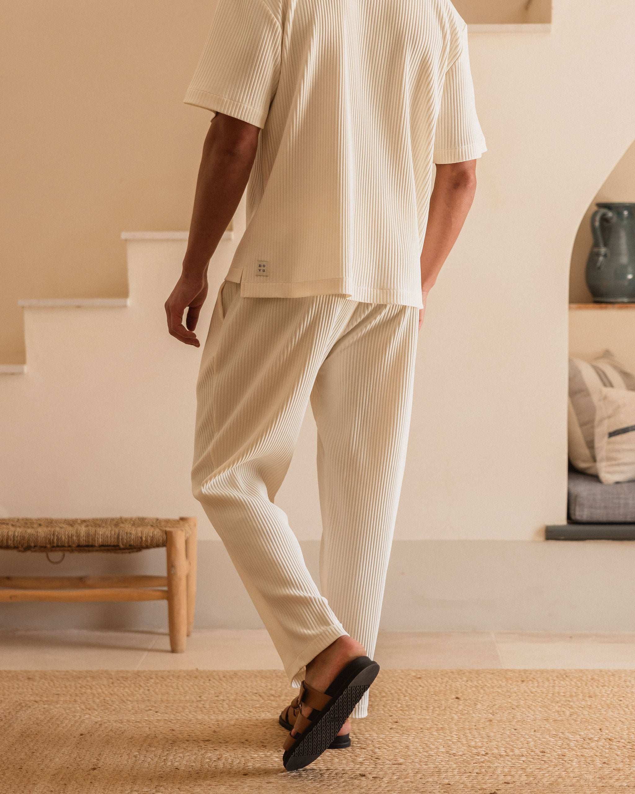 PLEAT TROUSER ECRU