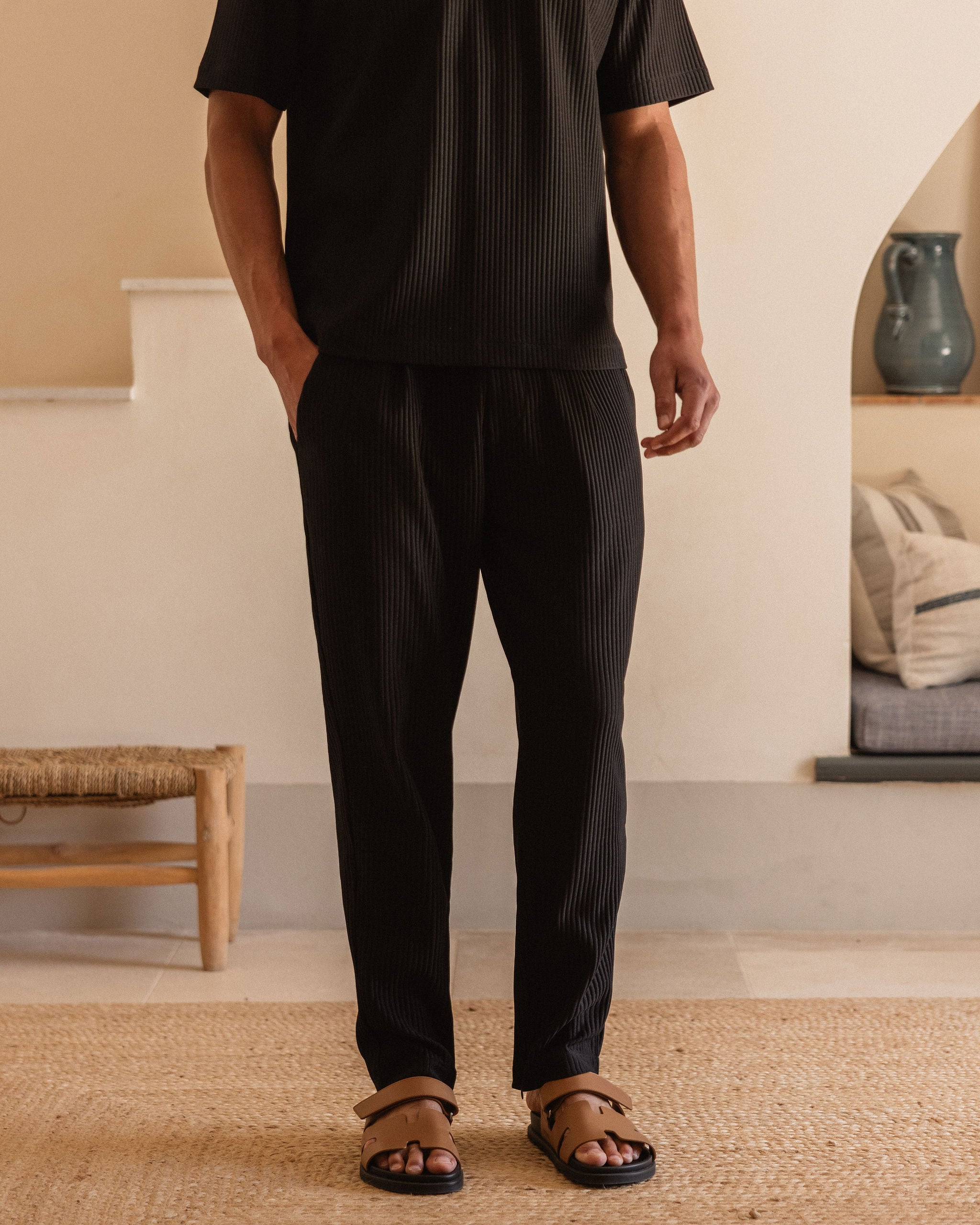 PLEAT TROUSER BLACK