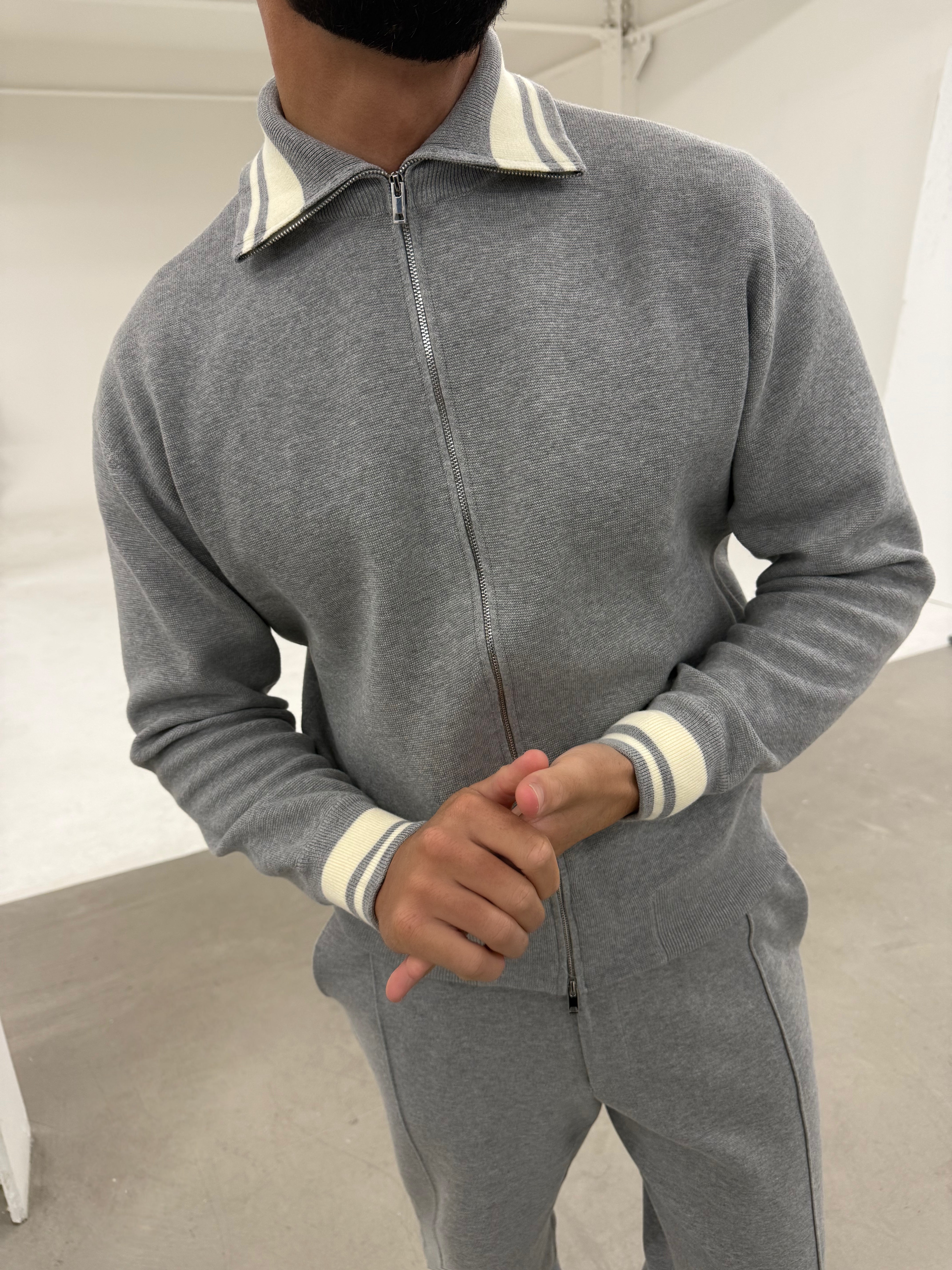 ROCA KNIT JACKET GREY
