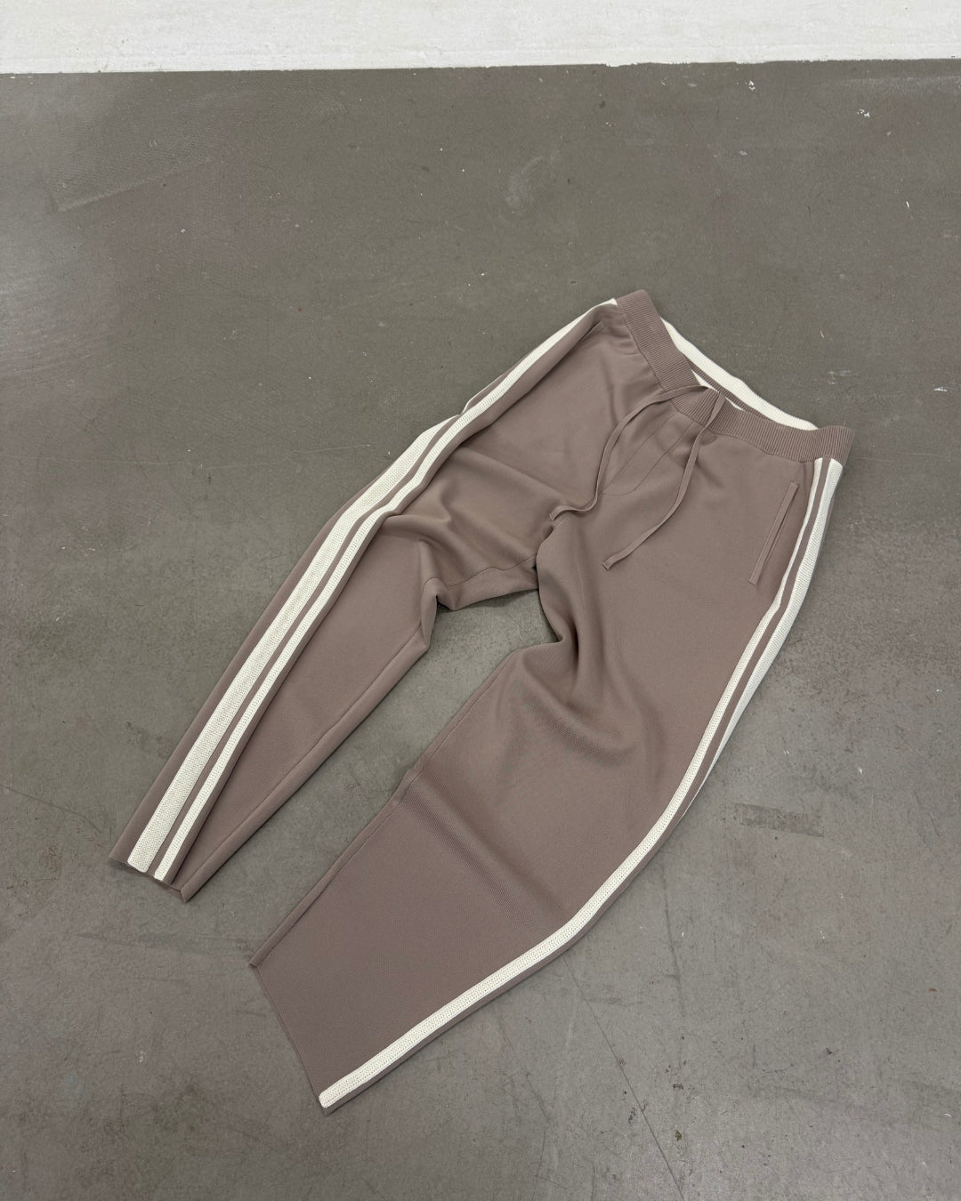 SANTOS KNIT TROUSER TAUPE
