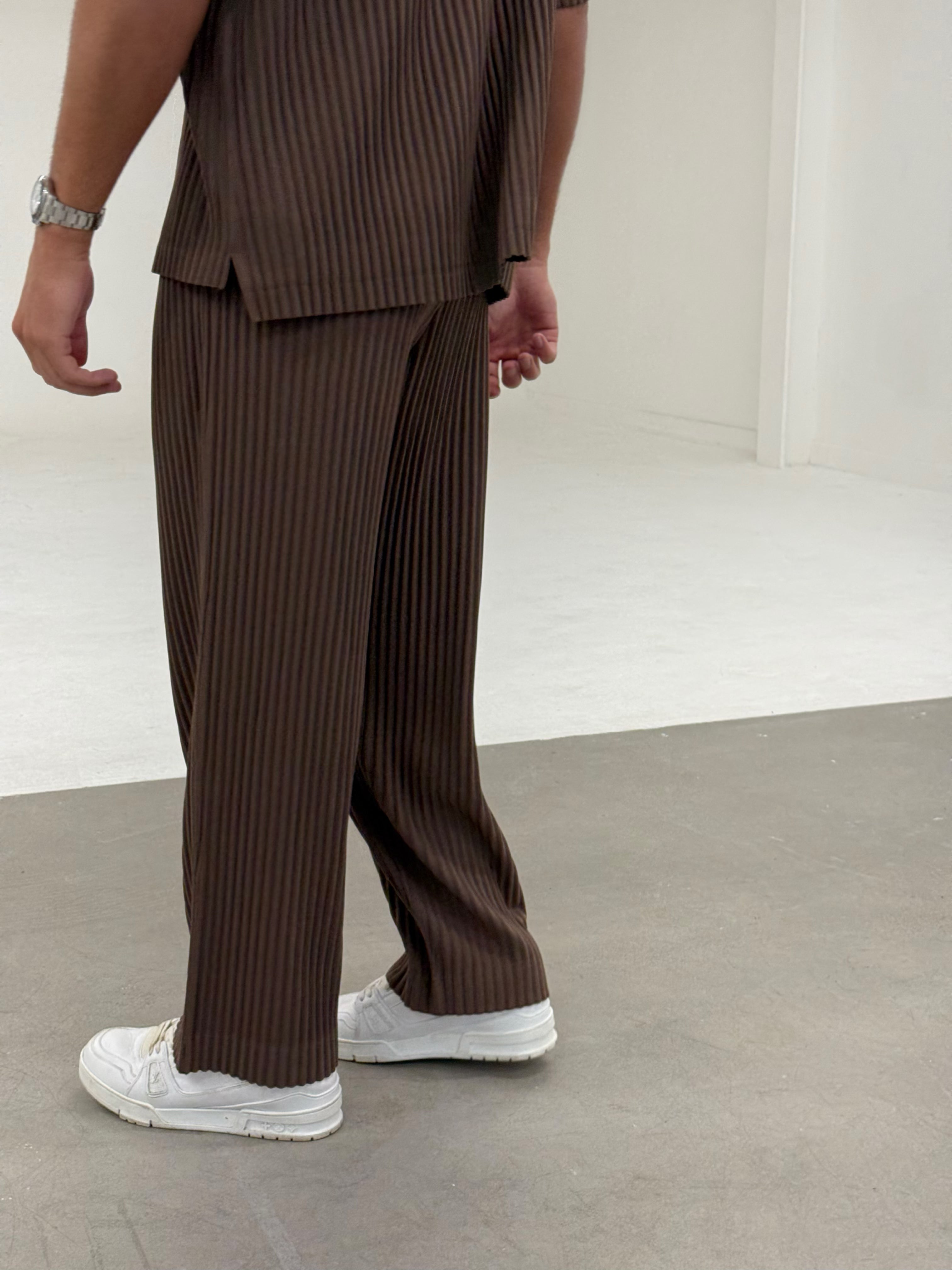 PLEAT TROUSER BROWN