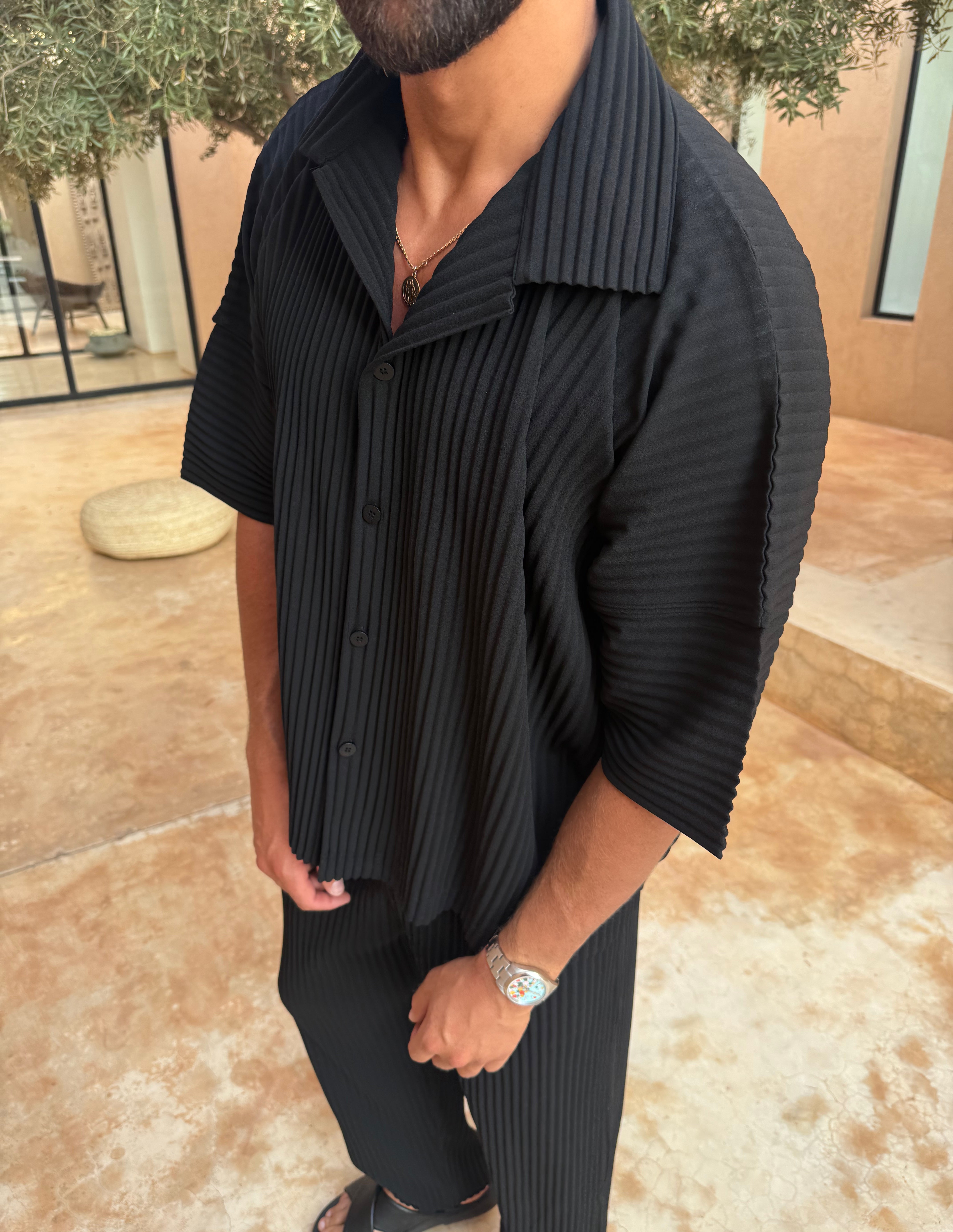 PLEAT SHIRT BLACK
