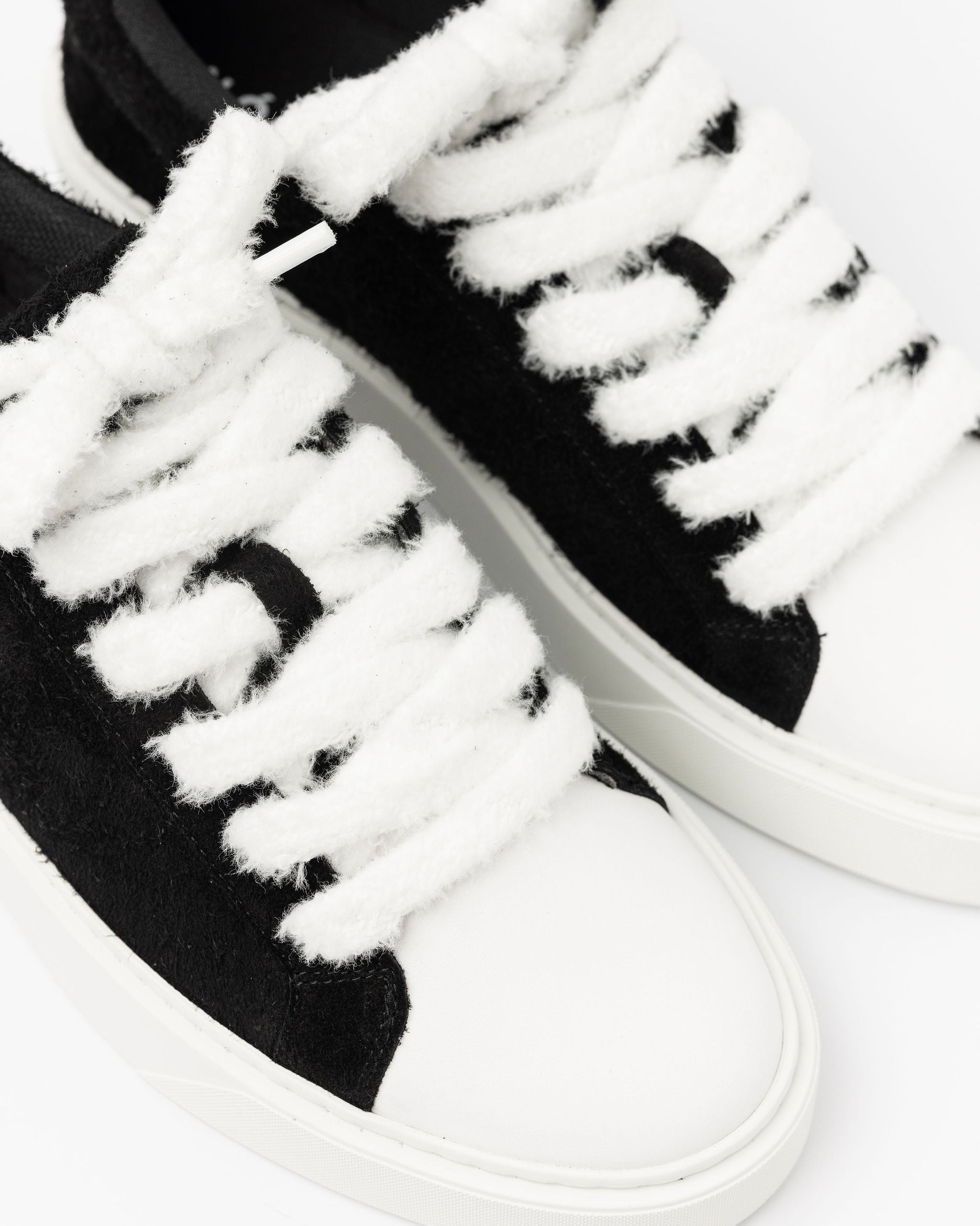 COURT SNEAKER BLACK