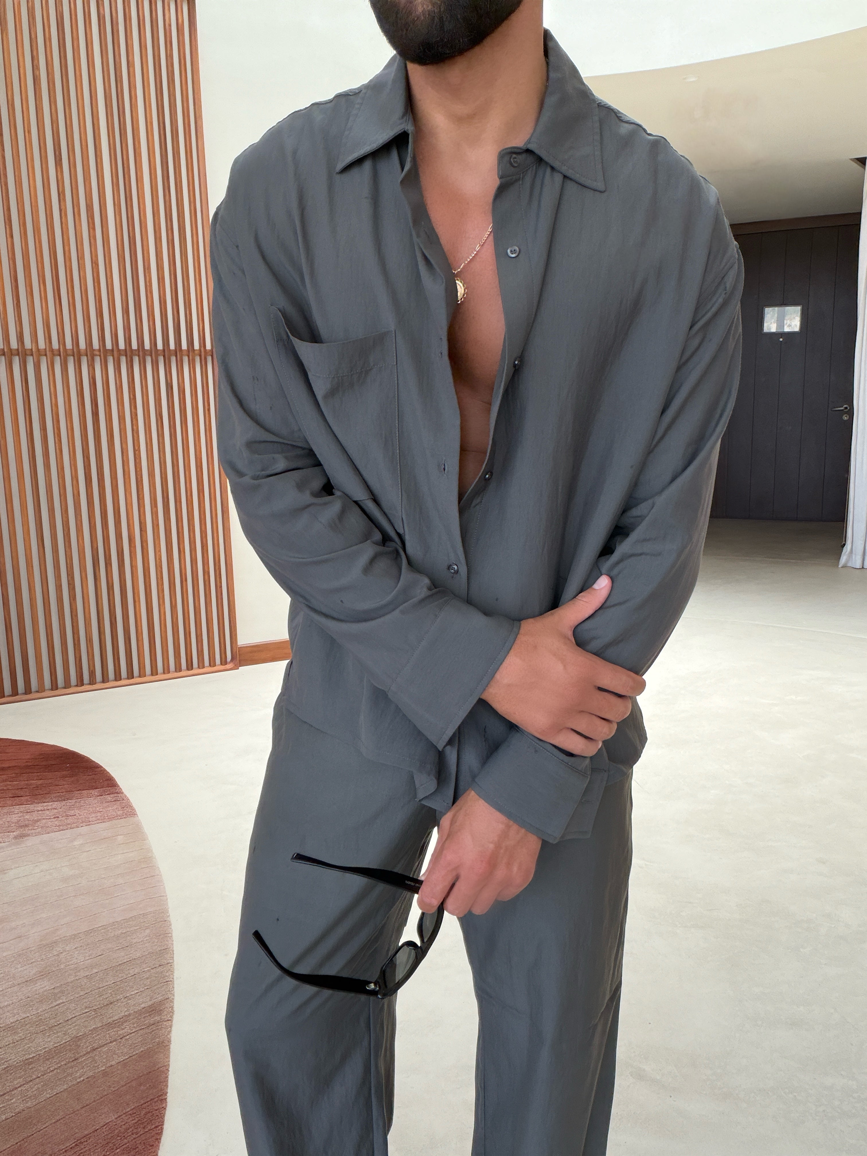MILOS TROUSER SMOKED GREY