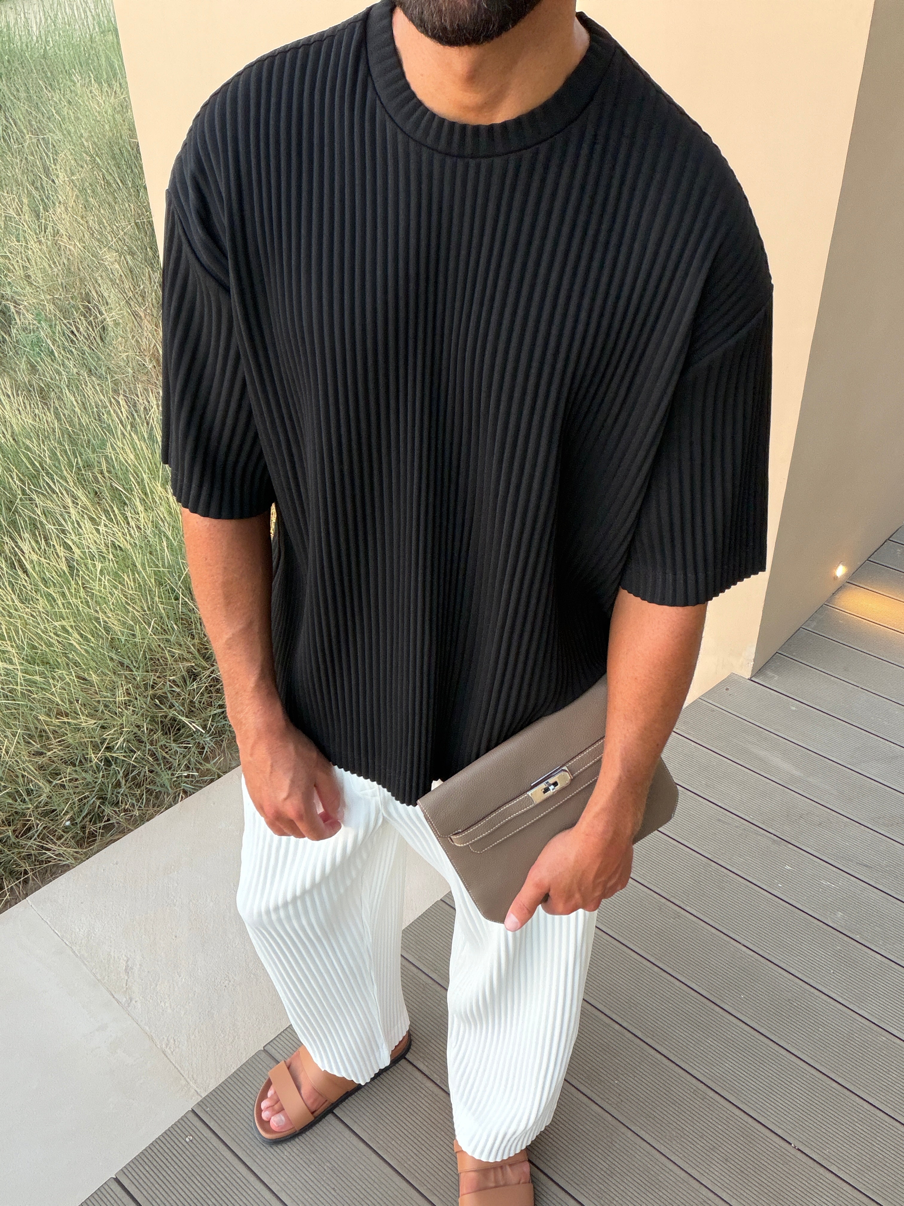 PLEAT T-SHIRT BLACK