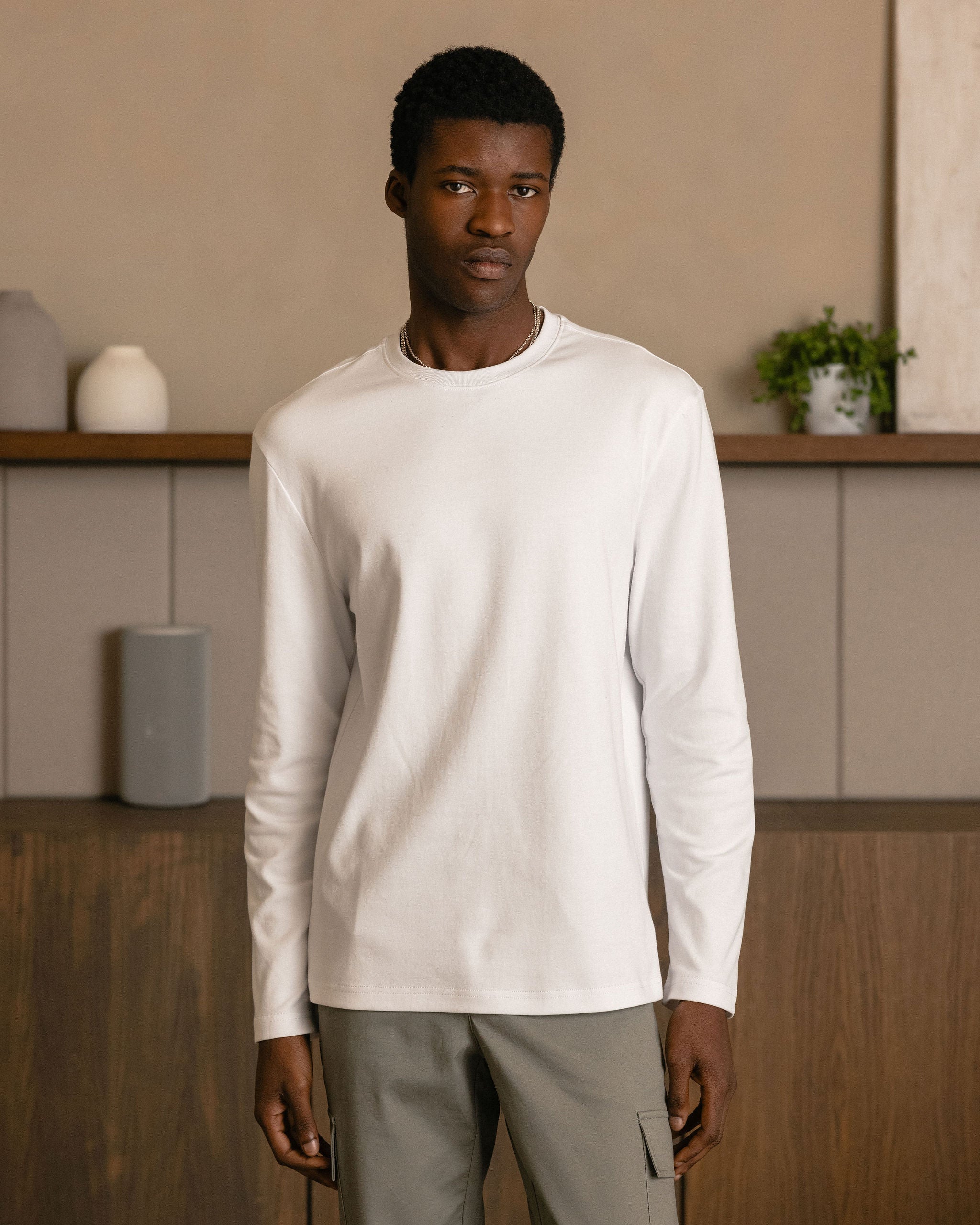 ESSENTIAL CREWNECK WHITE