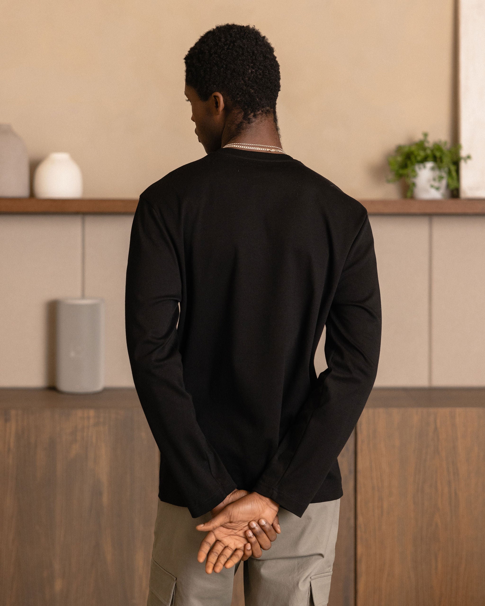 ESSENTIAL CREWNECK BLACK