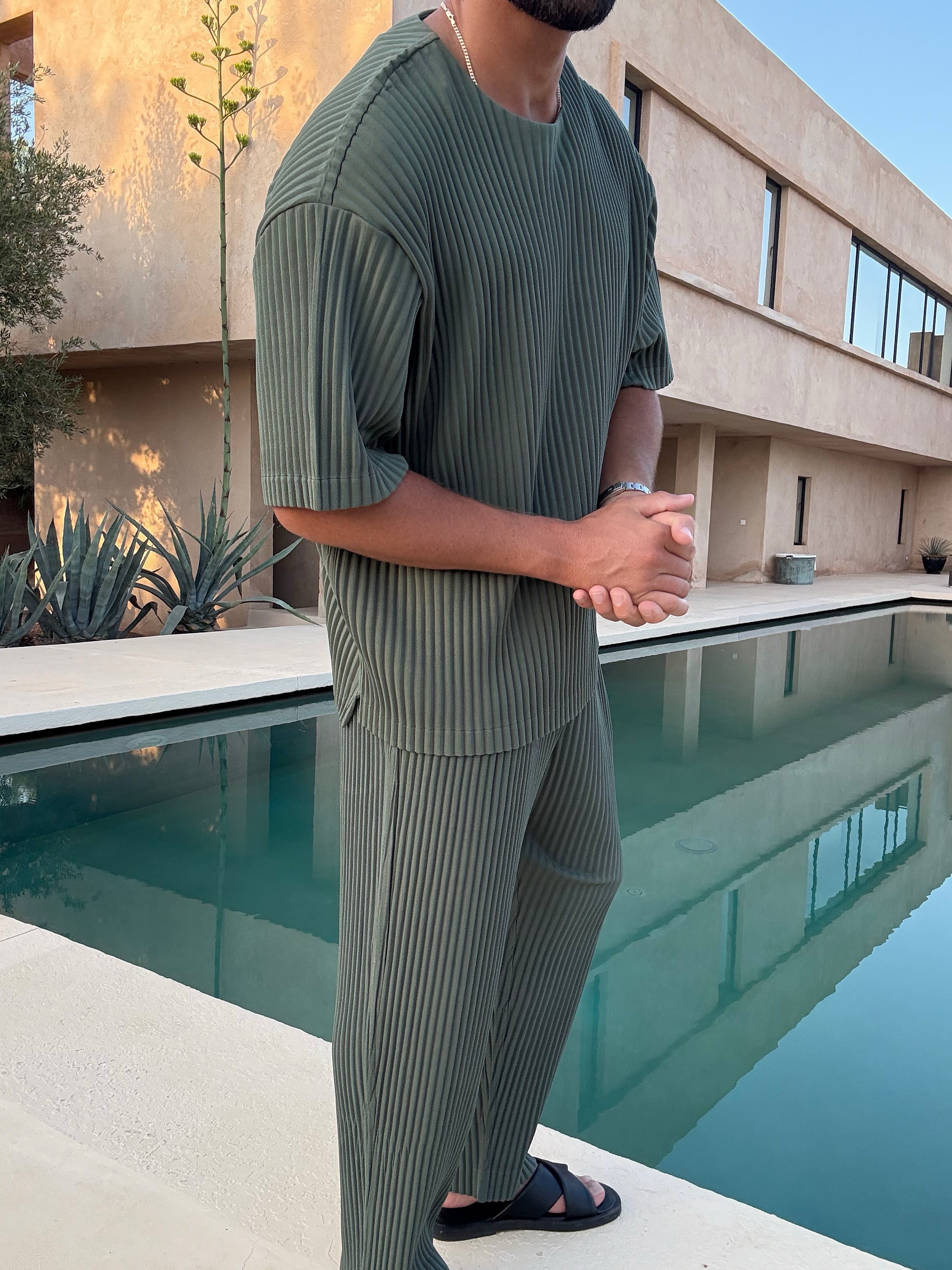 PLEAT T-SHIRT KHAKI