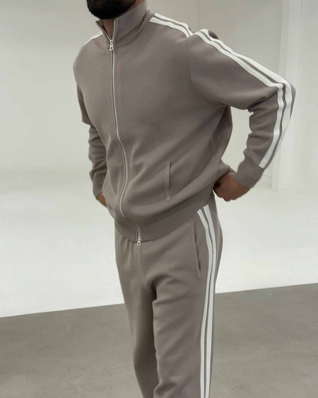 SANTOS KNIT TROUSER TAUPE