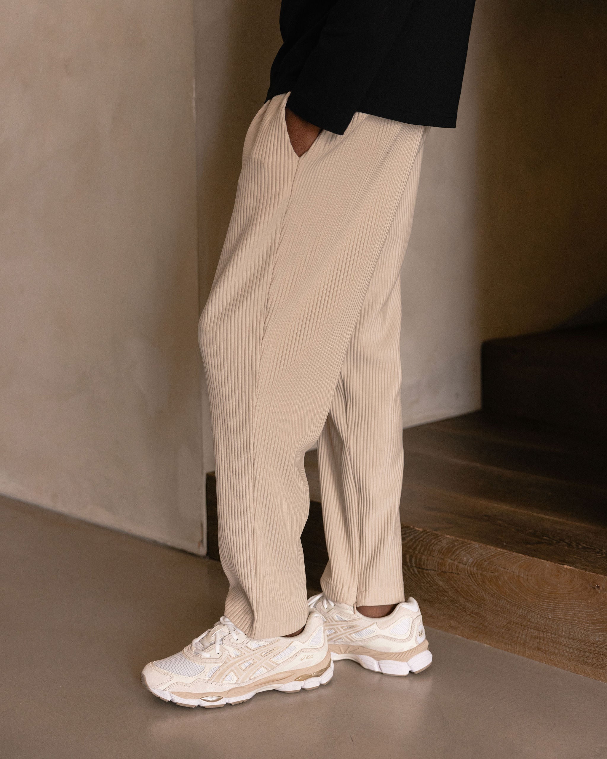 PLEAT TROUSER BEIGE